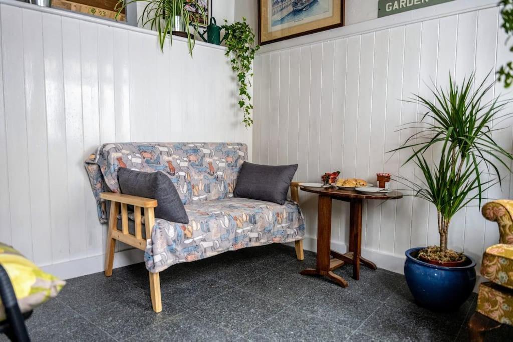 Spacious Charming Cottage Near Lake And Sea Hornsea Exterior foto