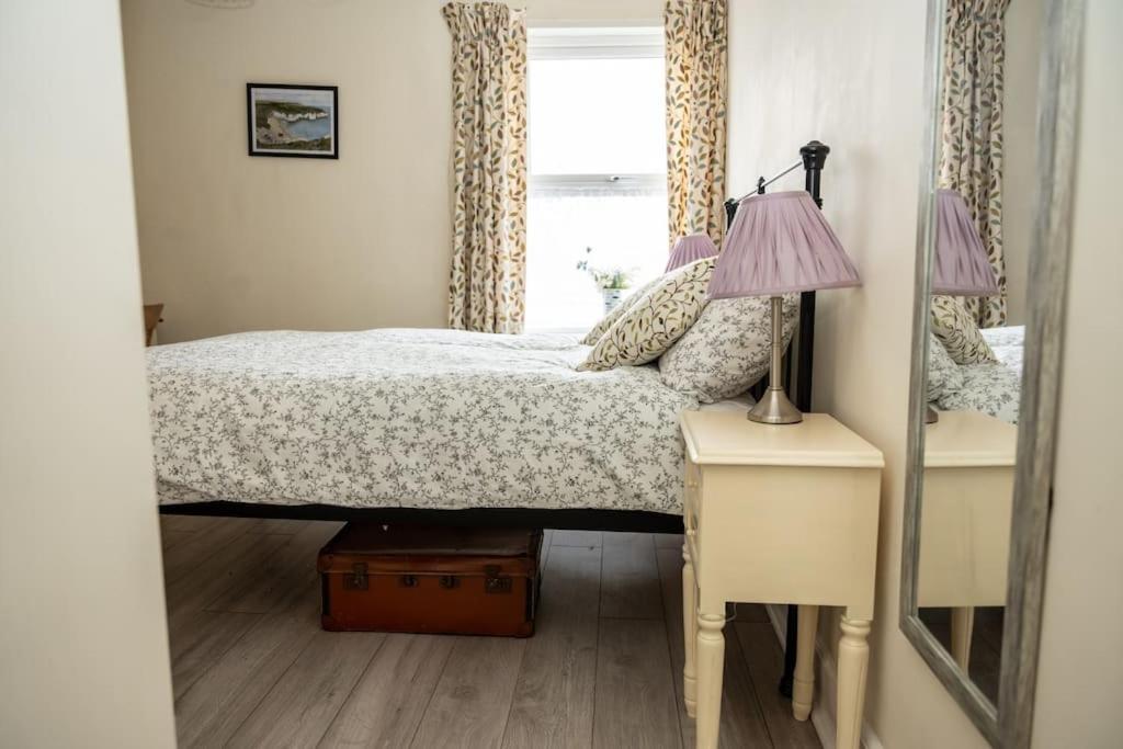 Spacious Charming Cottage Near Lake And Sea Hornsea Exterior foto